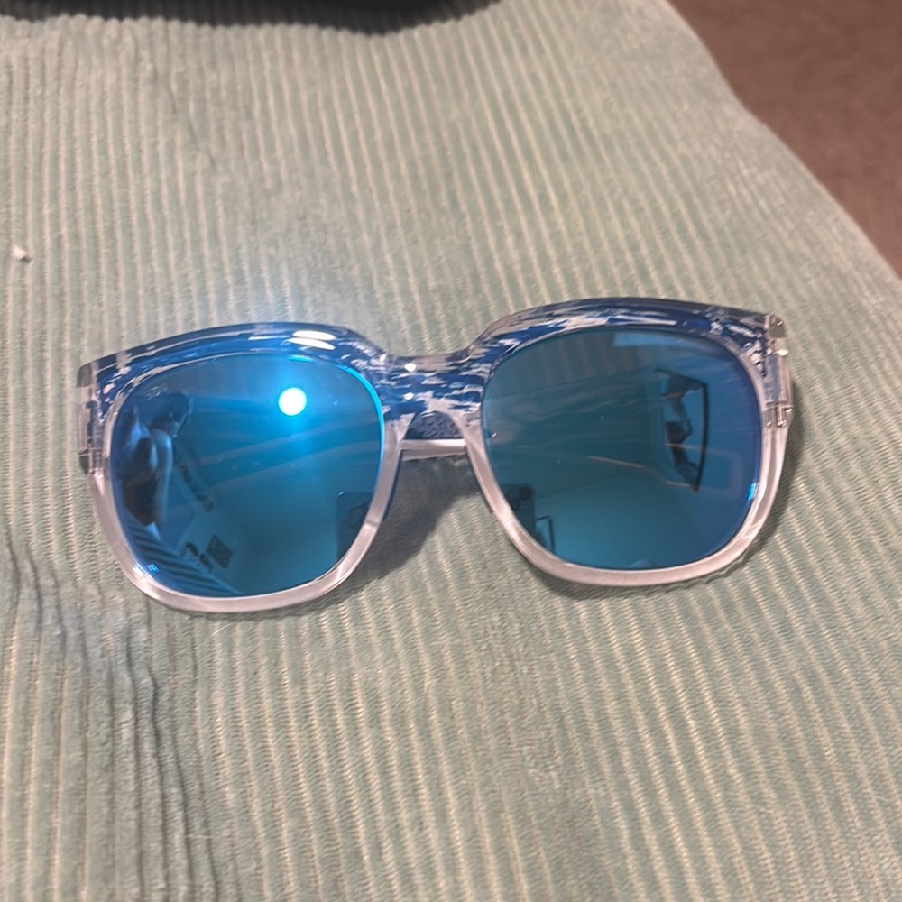 Stylish Blue Sunglasses